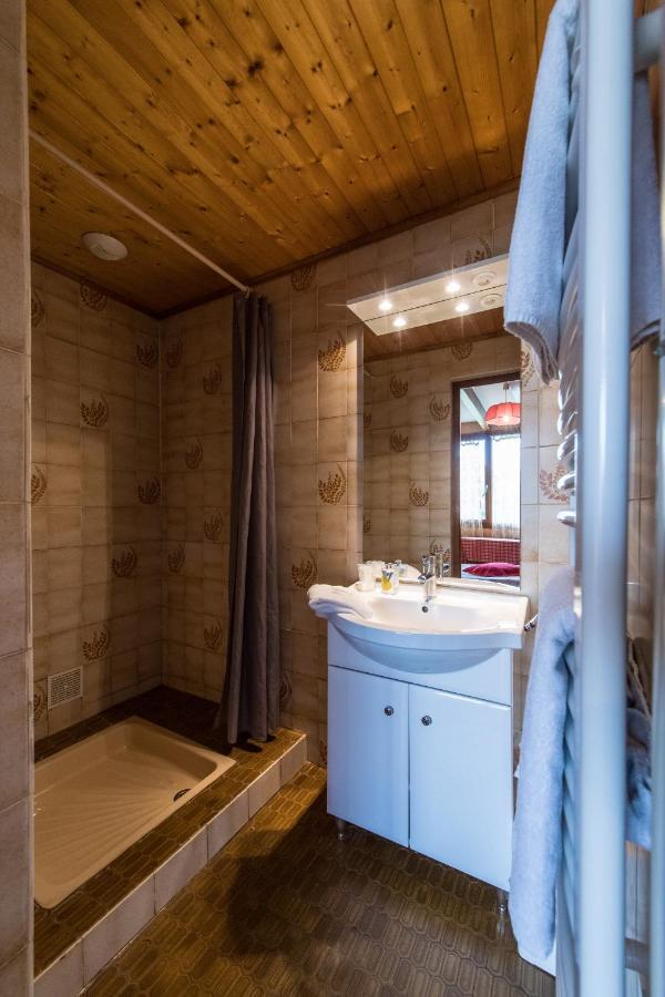 Hotel Les Sorbiers à Montricher-le-Bochet Extérieur photo